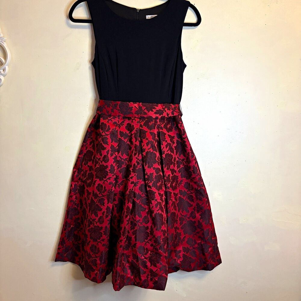 Madison Leigh Fit & Flare Dress Sz 6 Knee Floral Jacquard Bow Pleated Zip